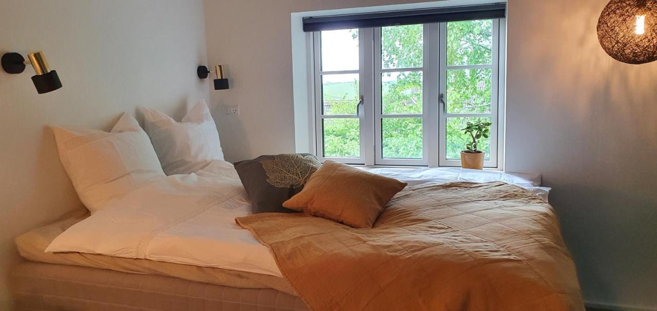 Hos Molsgaarden Bed & Breakfast Knebel ภายนอก รูปภาพ